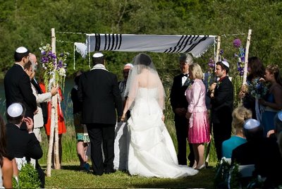 Jewish Wedding Ceremony Traditions on Modern Jewish Wedding Traditions Iii A Practical Wedding Ideas